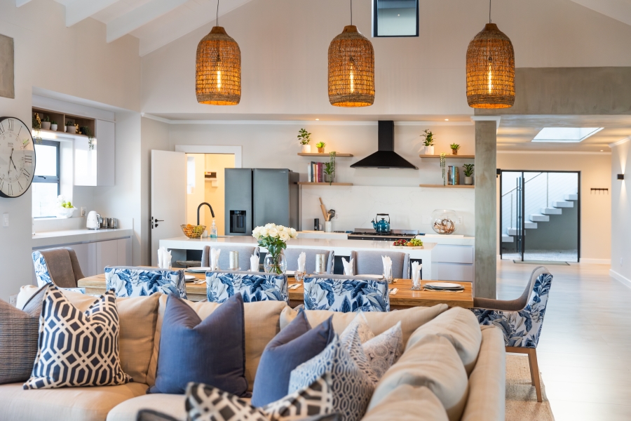 6 Bedroom Property for Sale in Brackenridge Western Cape